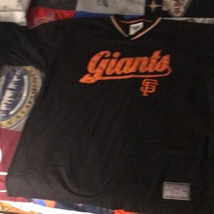 Men’s XL short sleeve v neck SF Giants jersey